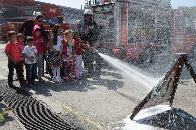 Anaokulu Öğrencilerine Yangın Eğitimi