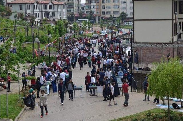 Trabzon’da İlginç Ebru Denemesi