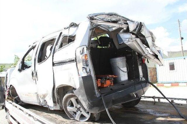 Muradiye’de Trafik Kazası: 1 Ölü, 1 Yaralı