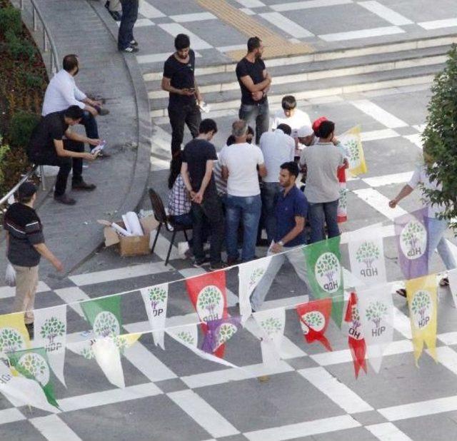 Şanlıurfa’Da Ak Parti Ve Hdp, Yan Yana Stant Açtı