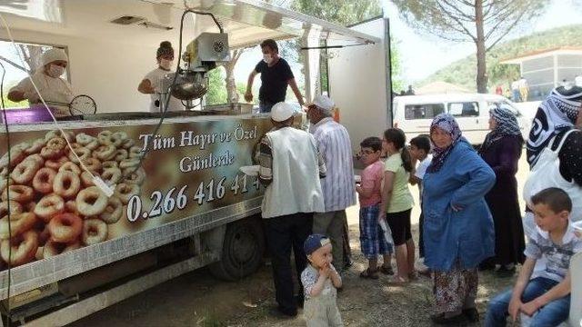 Burhaniyeli Hayırsever 14 Kilometreden Su Getirerek Hayır Yaptı