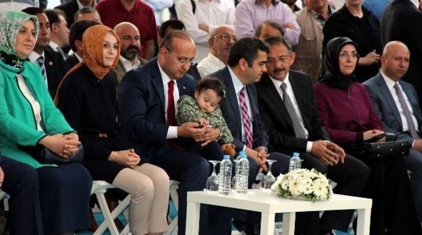 Başbakan Yardımcısı Akdoğan: &ldquo;biz Millete Sevdalı Bir Kadroyuz&rdquo;