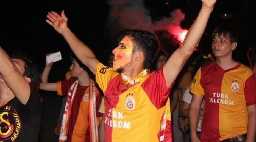 İzmir&rsquo;de Şampiyonluk Coşkusu