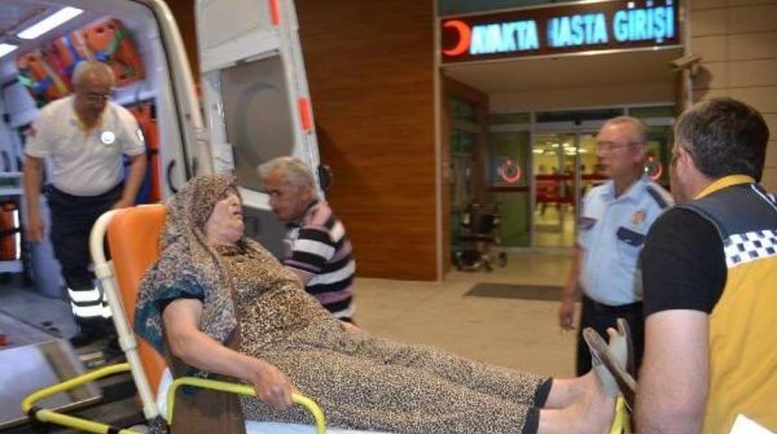 İneg&ouml;l'deki Yangında 4 Kişi Dumandan Zehirlendi