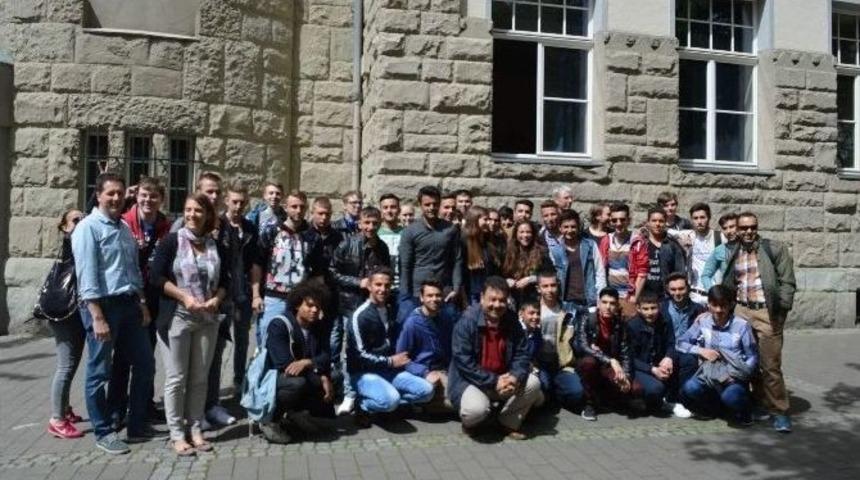 Akdağmadeni Akşemseddin Lisesi &Ouml;ğrencileri Avrupa&rsquo;dan D&ouml;nd&uuml;