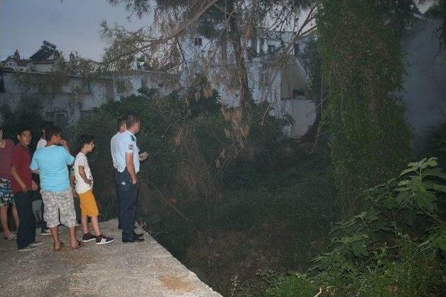 Çöp Yangını Büyümeden Söndürüldü