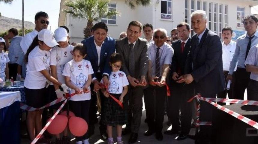 Aliağa Helvacı Ortaokulu&rsquo;ndan T&uuml;bitak Fuarı