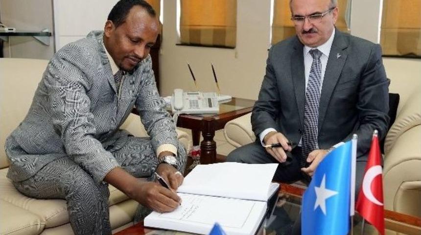 Somali Valisinden Bursa Valisine Ziyaret