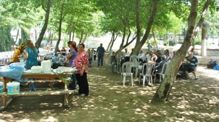 Başkan Kale, Huzurevi Sakinleri İle Bir Araya Geldi