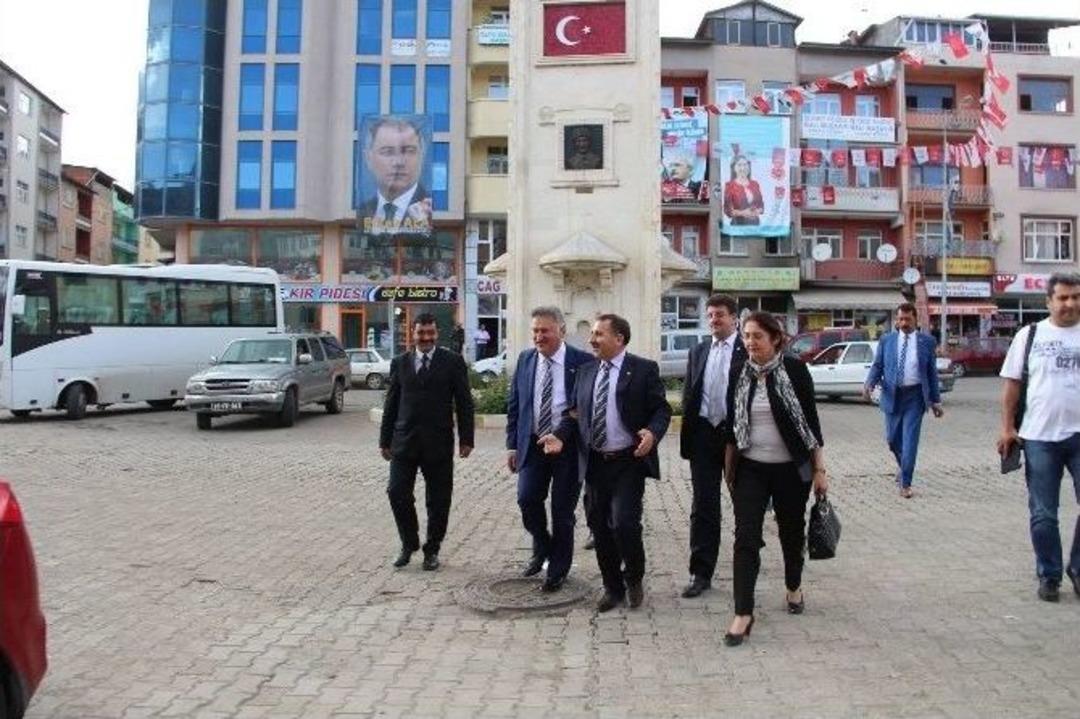 Genel Başkan Karslı, Oltu&rsquo;da Sıcak İlgiyle Karşılandı