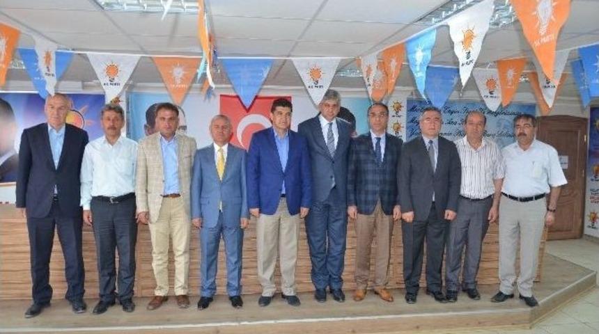 Ak Parti Adaylarına Destekler Devam Ediyor