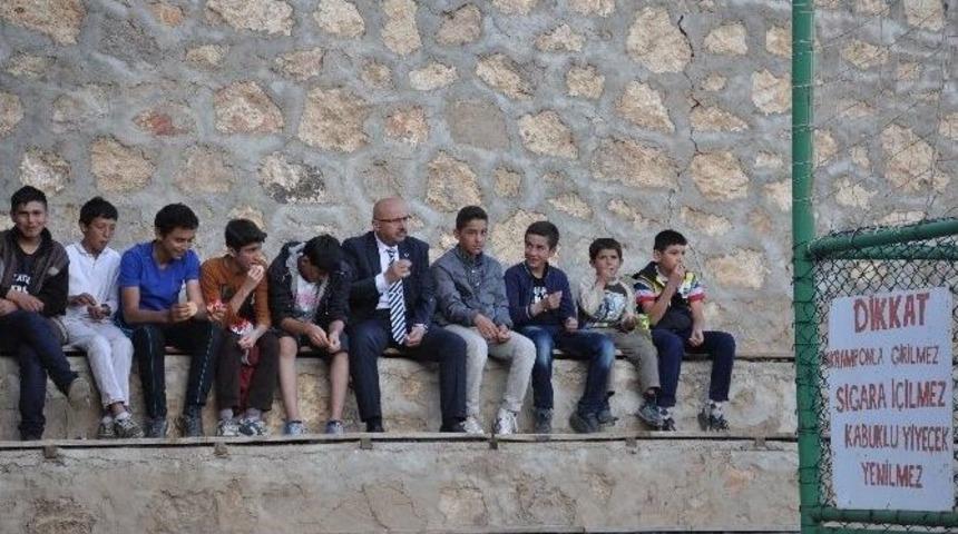 Sarıveliler’de Halı Saha Futbol Turnuvası