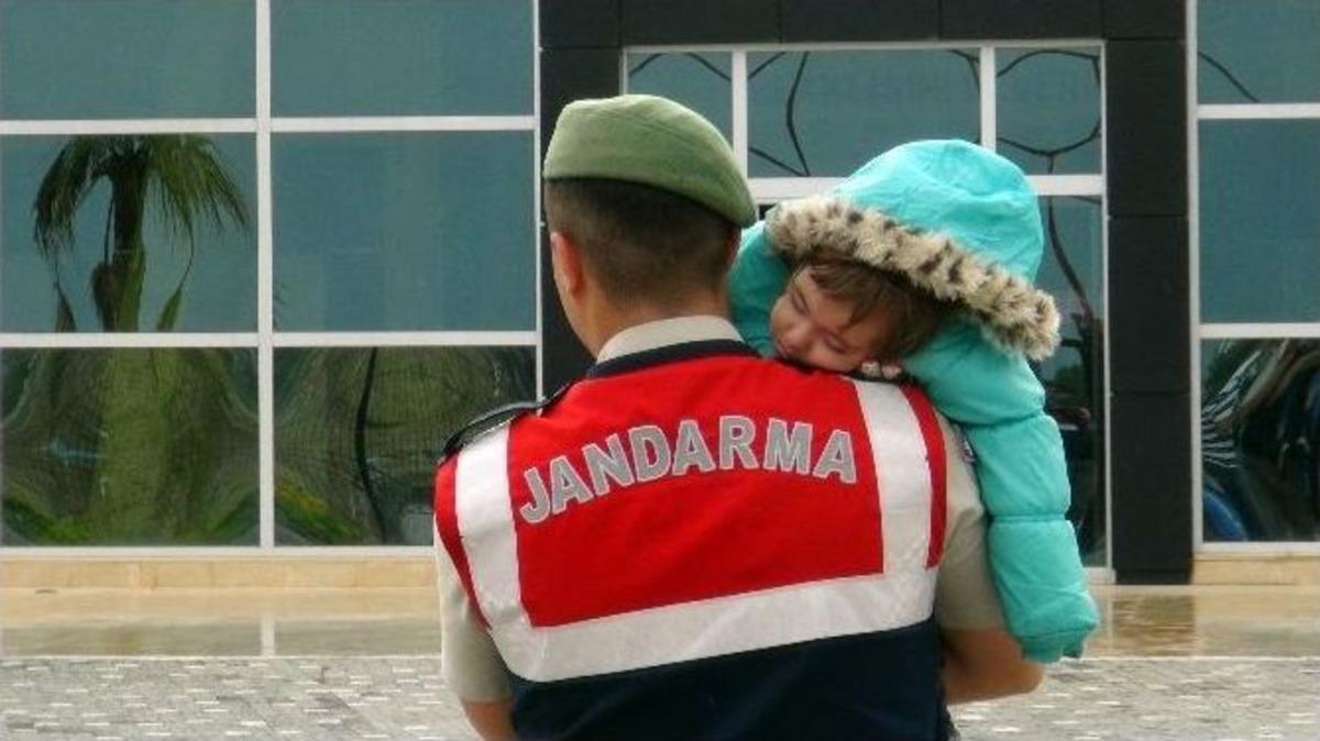 Antalya&rsquo;da M&uuml;lteci Operasyonu