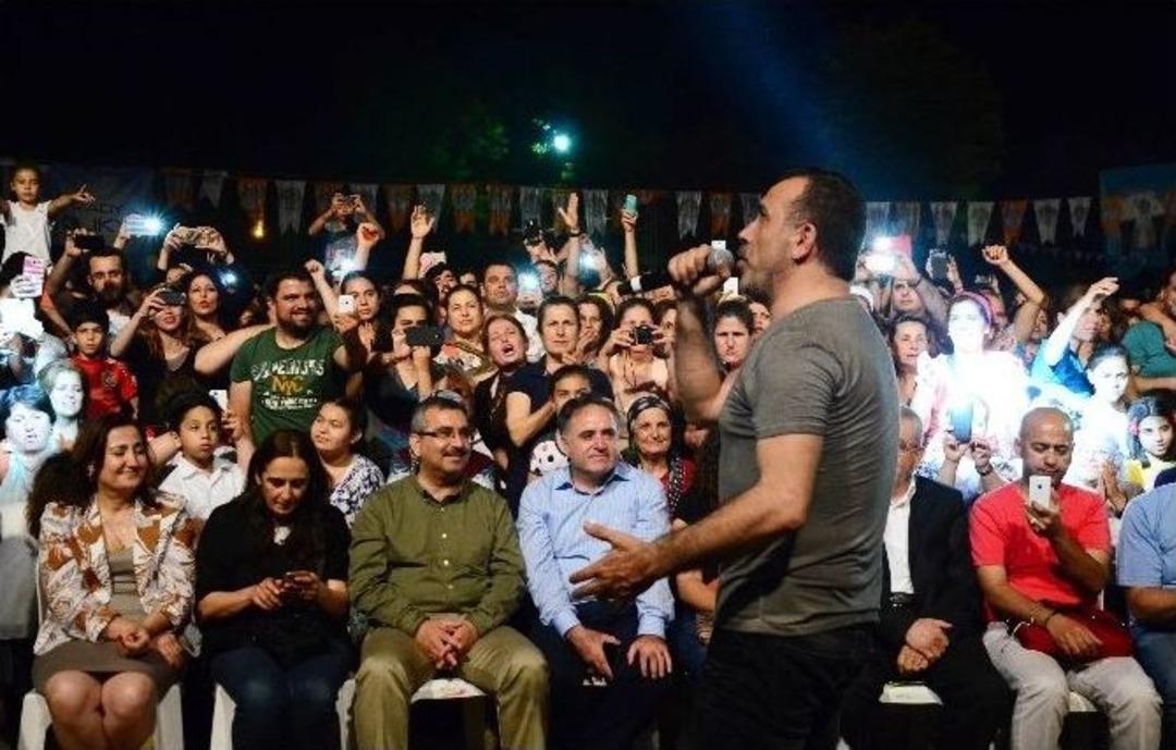 Mersin&rsquo;de Haluk Levent R&uuml;zgarı