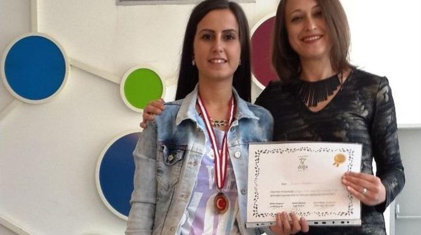 Sosyal Medya Bağımlılığı İkincilik Getirdi