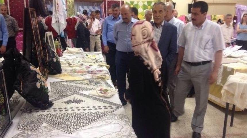 G&ouml;lbaşı Halk Eğitim M&uuml;d&uuml;rl&uuml;ğ&uuml;&rsquo;nden Yıl Sonu Sergisi