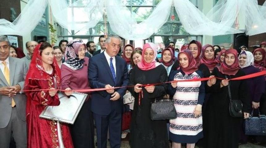 Ey&uuml;pl&uuml; Kadınların El Emeği G&ouml;z Nuru El İşleri Sergileniyor