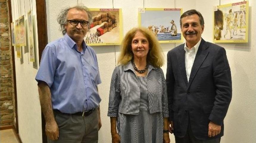 Başkan Ata&ccedil;&rsquo;tan Turizm Karikat&uuml;rleri Sergisi Ziyareti