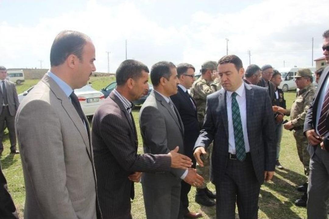 Vali Işın&rsquo;dan Şehit Korucu G&uuml;l&rsquo;&uuml;n Ailesine Taziye