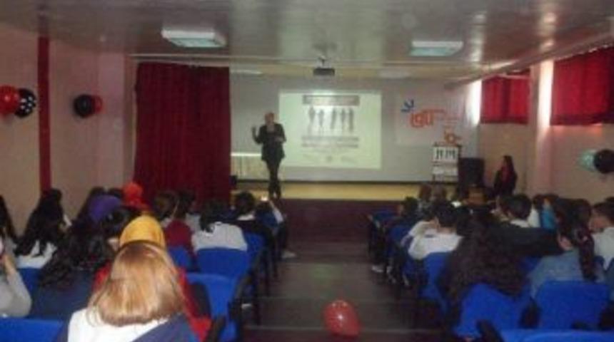 Geleceğin Halkla İlişkiler Uzmanları Anlatıyor