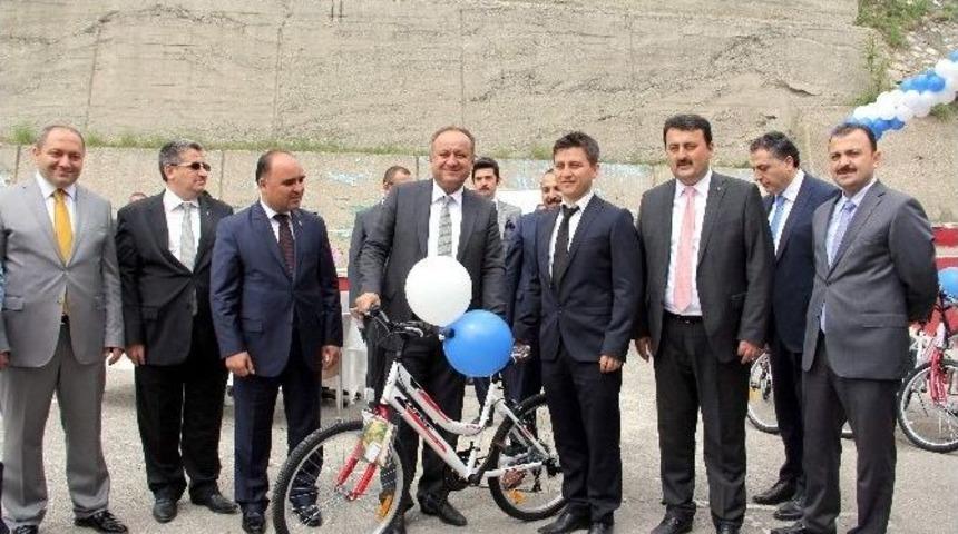 Kastamonu&rsquo;da Okullara 150 Bisiklet Dağıtıldı
