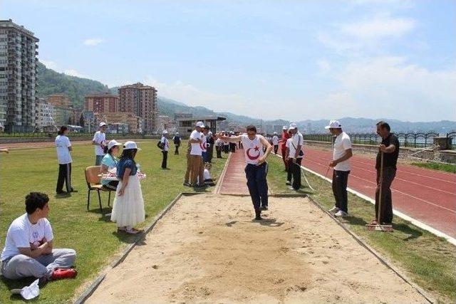 Rize’de Özel Sporcular Atletizm Etkinlikleri