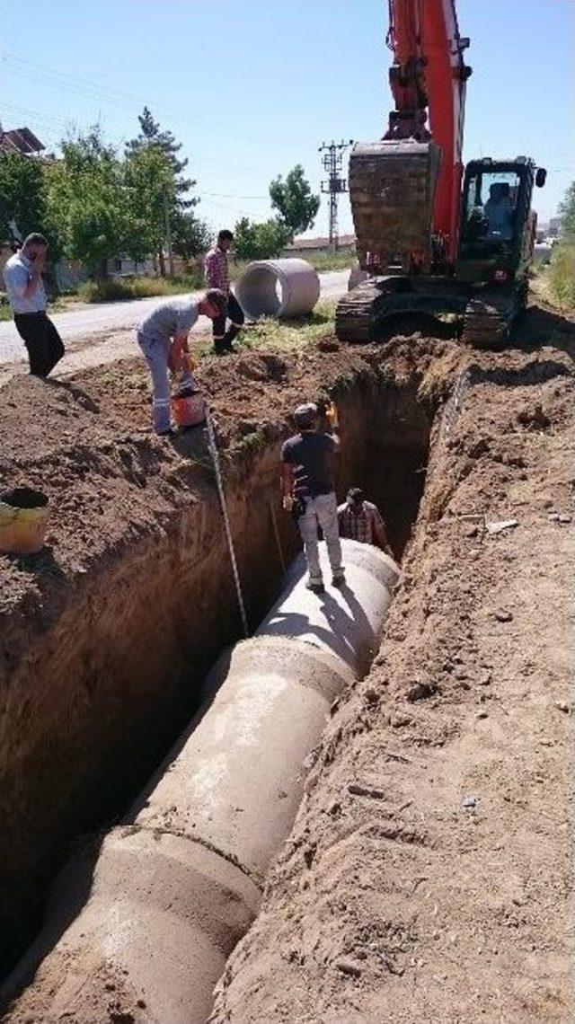 Yağmur Suyu Kollektör Hattı Yapılıyor