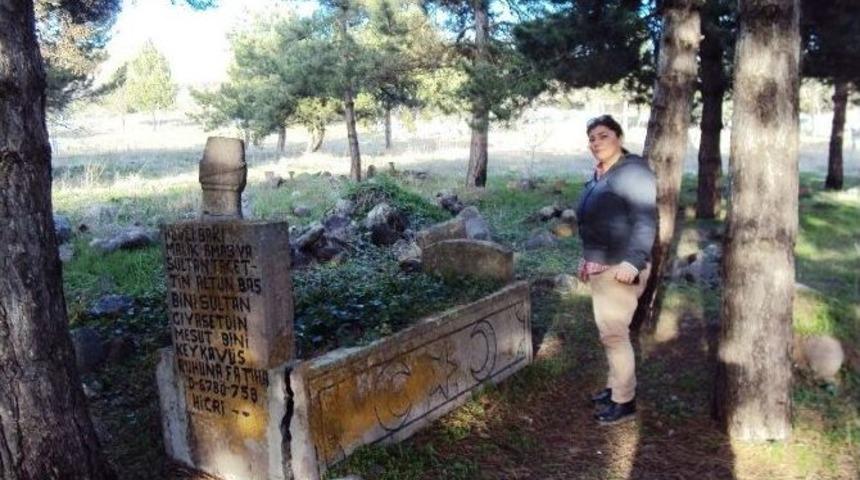 Son Sel&ccedil;uklu Sultanı 2. Mesut&rsquo;un Mezarı Samsun&rsquo;da