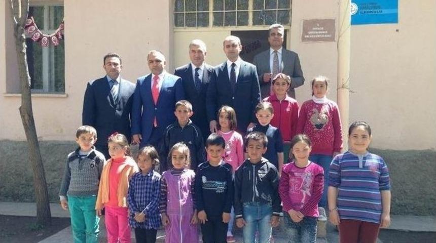 Kaymakam &Ouml;zbey, Eski&ccedil;ubuk K&ouml;y&uuml;nde İncelemelerde Bulundu