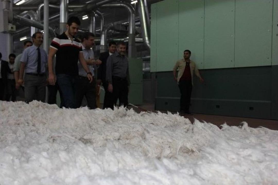 Ak Parti&rsquo;li Nebati, İş&ccedil;ilerle Karavanadan Yemek Yedi