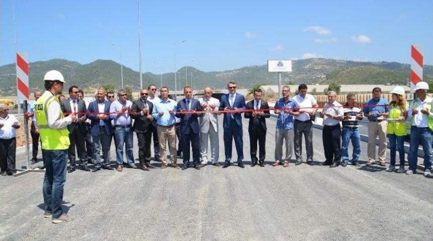 Gazipaşa Alanya Havalimanı Alt Ge&ccedil;idi T&ouml;renle A&ccedil;ıldı