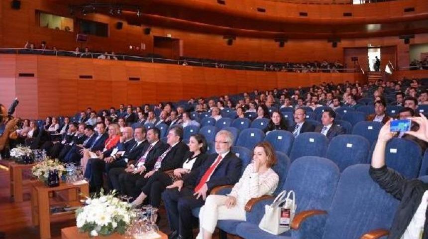 Bursa'da Otomotiv Ve Tekstil Sekt&ouml;r&uuml;n&uuml; Buluşturan Toplantılar Başladı (2)