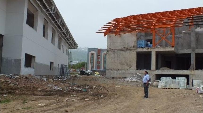 Muş&rsquo;taki Spor Tesisleri Tamamlanıyor