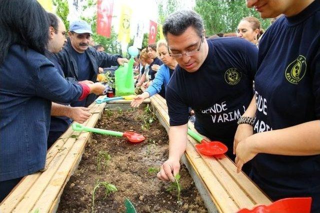 Buca’da Engelsiz Tarım Dönemi Başladı