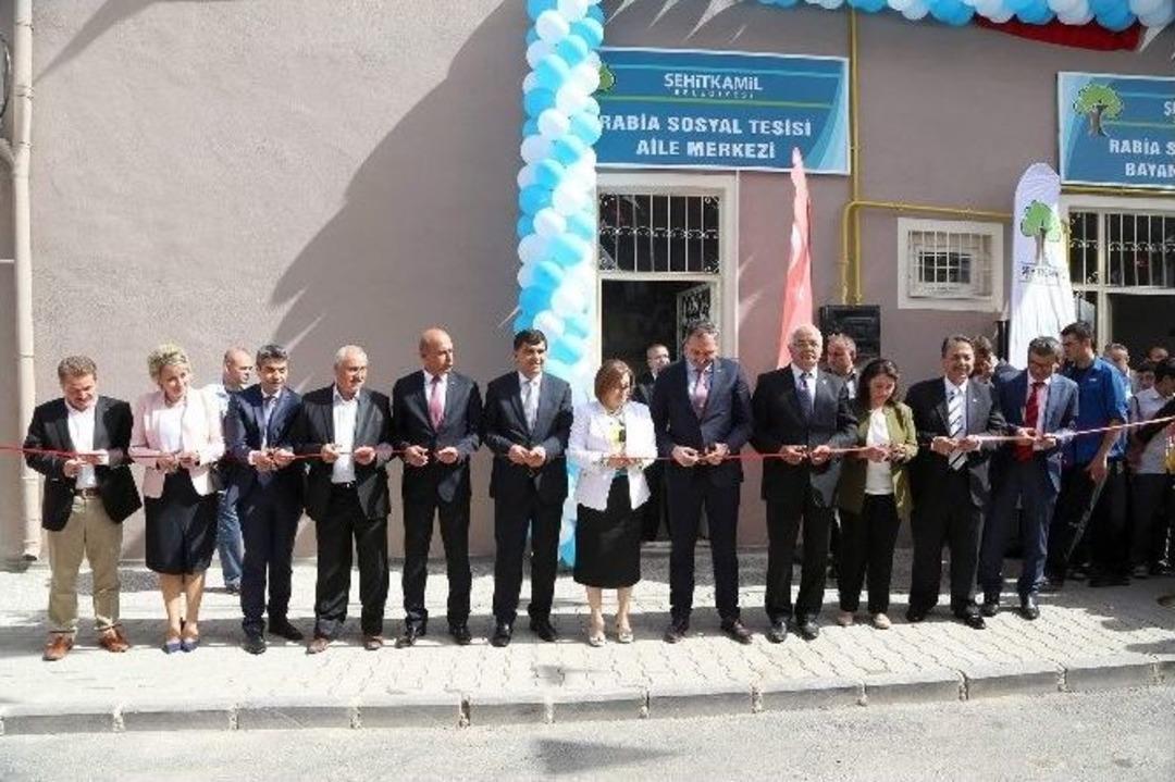 Şehitkamil Belediyesi Son 2 G&uuml;nde 3 Sosyal Tesis Hayata Ge&ccedil;irdi