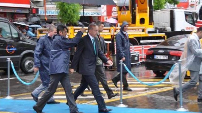 Erdoğan: Demokrasi Sancağı 7 Haziran'da Daha Y&uuml;ksek Bir Burca Dikilecek