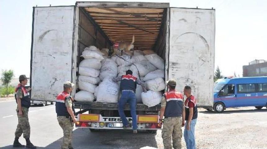 Şanlıurfa&rsquo;Da Ka&ccedil;ak &Ccedil;ay Ve Sigara Ele Ge&ccedil;ti