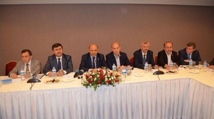 Bakan Işık Trabzon&rsquo;da