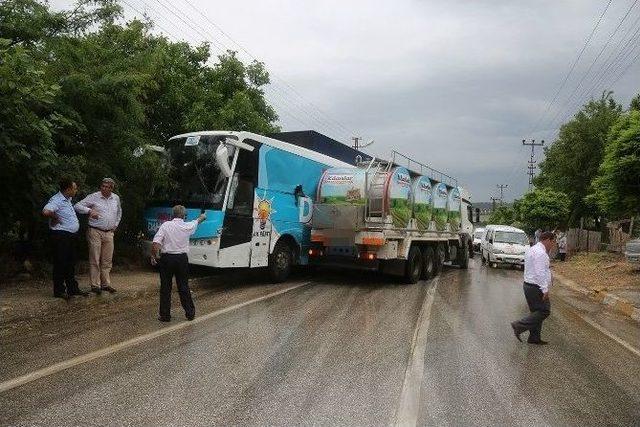 Şöforün Dikkati Ak Parti Adayını Ölümden Döndürdü