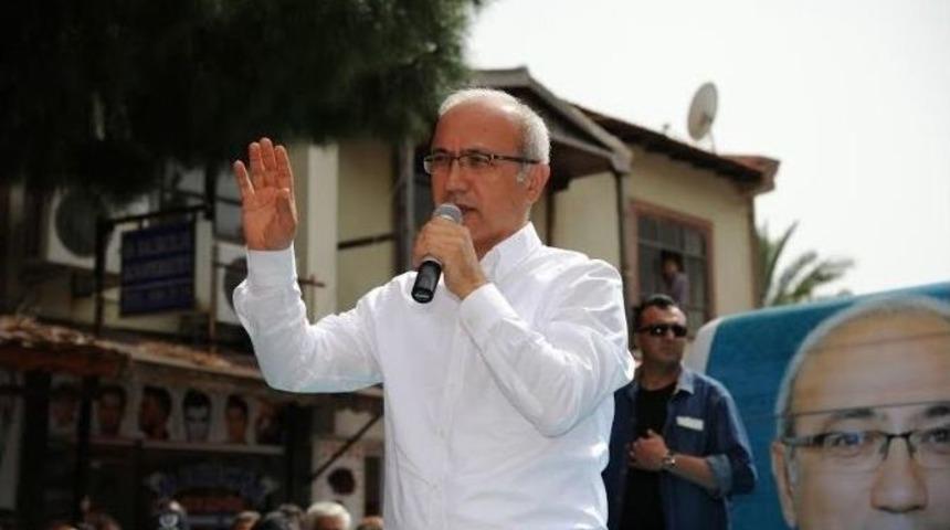 Lütfi Elvan, Antalya’nın Kaş İlçesi’nde Halka Hitap Etti