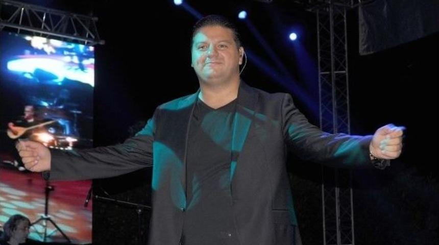 Kubat Silifke&rsquo;de Hayranlarını Coşturdu