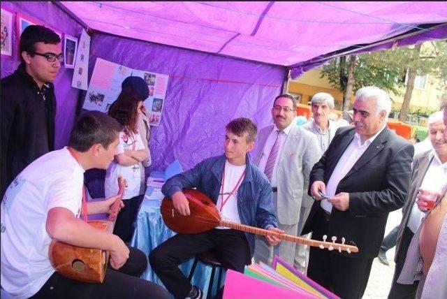 Bilecik Anadolu İmam Hatip Lisesi Bilim Fuarı Sergisi Açıldı