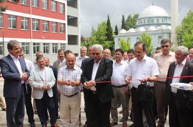 Bilecik Anadolu İmam Hatip Lisesi Bilim Fuarı Sergisi Açıldı