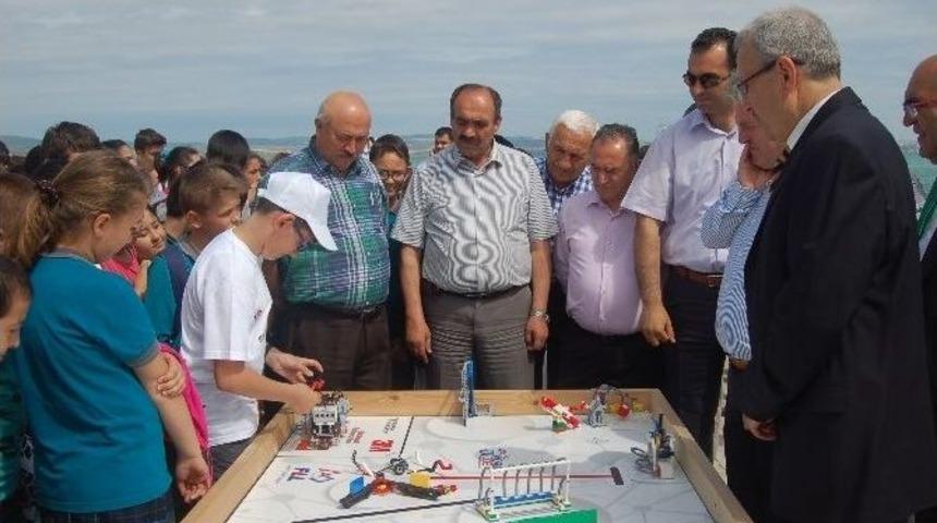Lapseki İl&ccedil;esinde Teknoloji Sergisi A&ccedil;ılışı