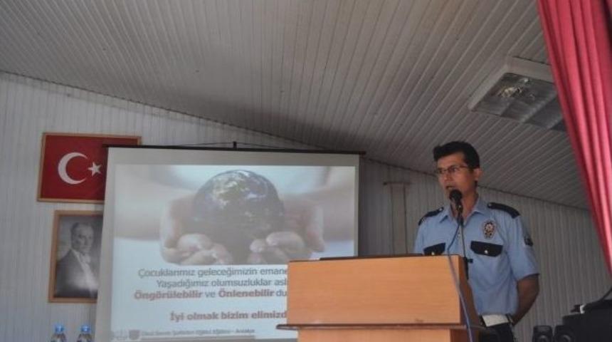 Korkuteli&rsquo;nde Okul Servis Ara&ccedil;larının S&uuml;r&uuml;c&uuml;lerine Eğitim Verildi