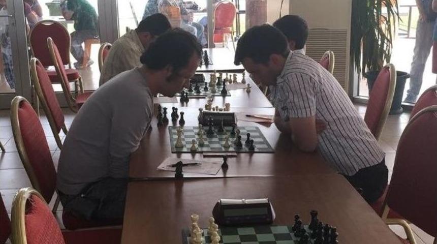 Yunusemre Satran&ccedil;ta Da Birinci