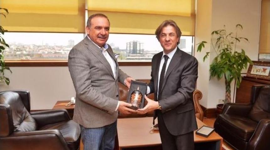 İhtiya&ccedil; Sahiplerinin Y&uuml;z&uuml; Sosyal Market&rsquo;le G&uuml;l&uuml;yor