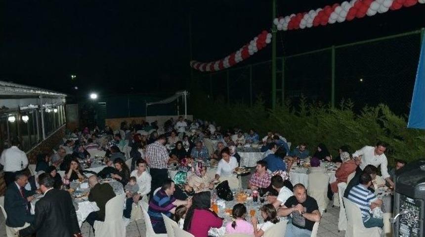 &Uuml;mraniye&rsquo;de Bayburt R&uuml;zgarı Esti