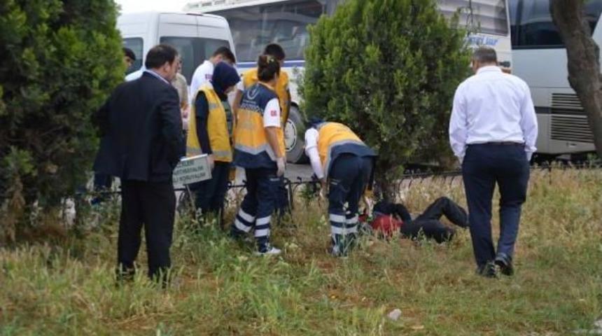 Uyuşturucu Kullanan Gen&ccedil; Ağacın Altında Baygın Bulundu