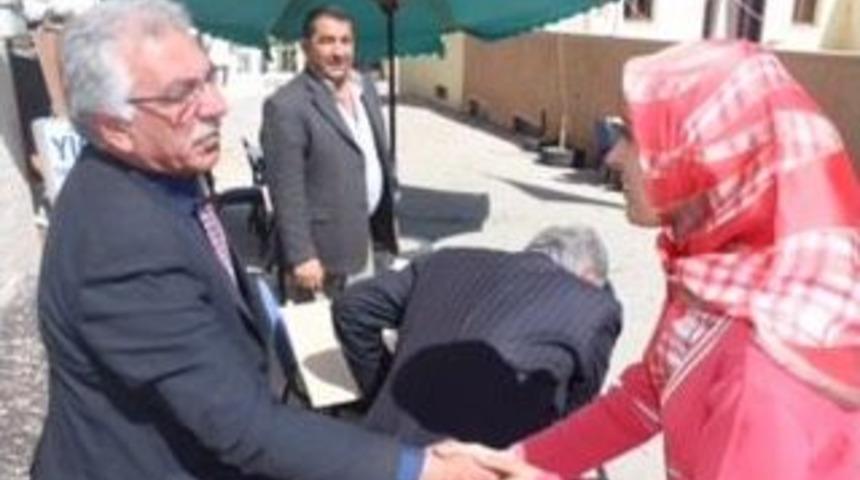 Taşkesenliooğlu, &Ouml;ğrencilerle Dertleşti